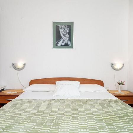 Apartmani Krizanovic Vodice Exterior foto