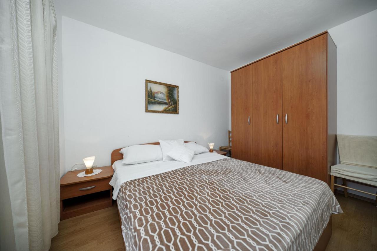 Apartmani Krizanovic Vodice Exterior foto